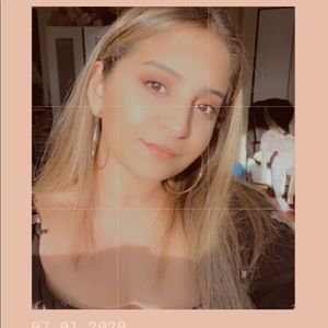 Meet your Posher, Monica